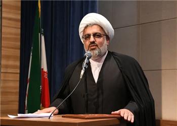 طلاب تهذیب نفس را ابتدای طلبگی شروع کنند
